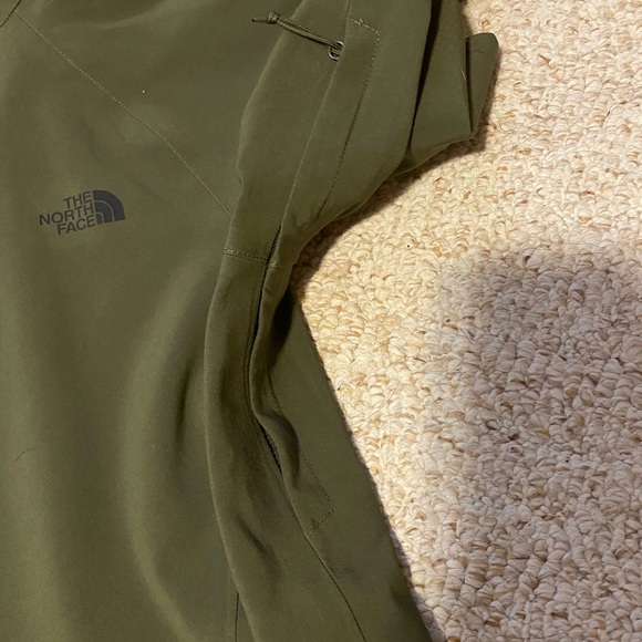 North Face GORE-TEX softshell olive color rain jacket M - Picture 6 of 6
